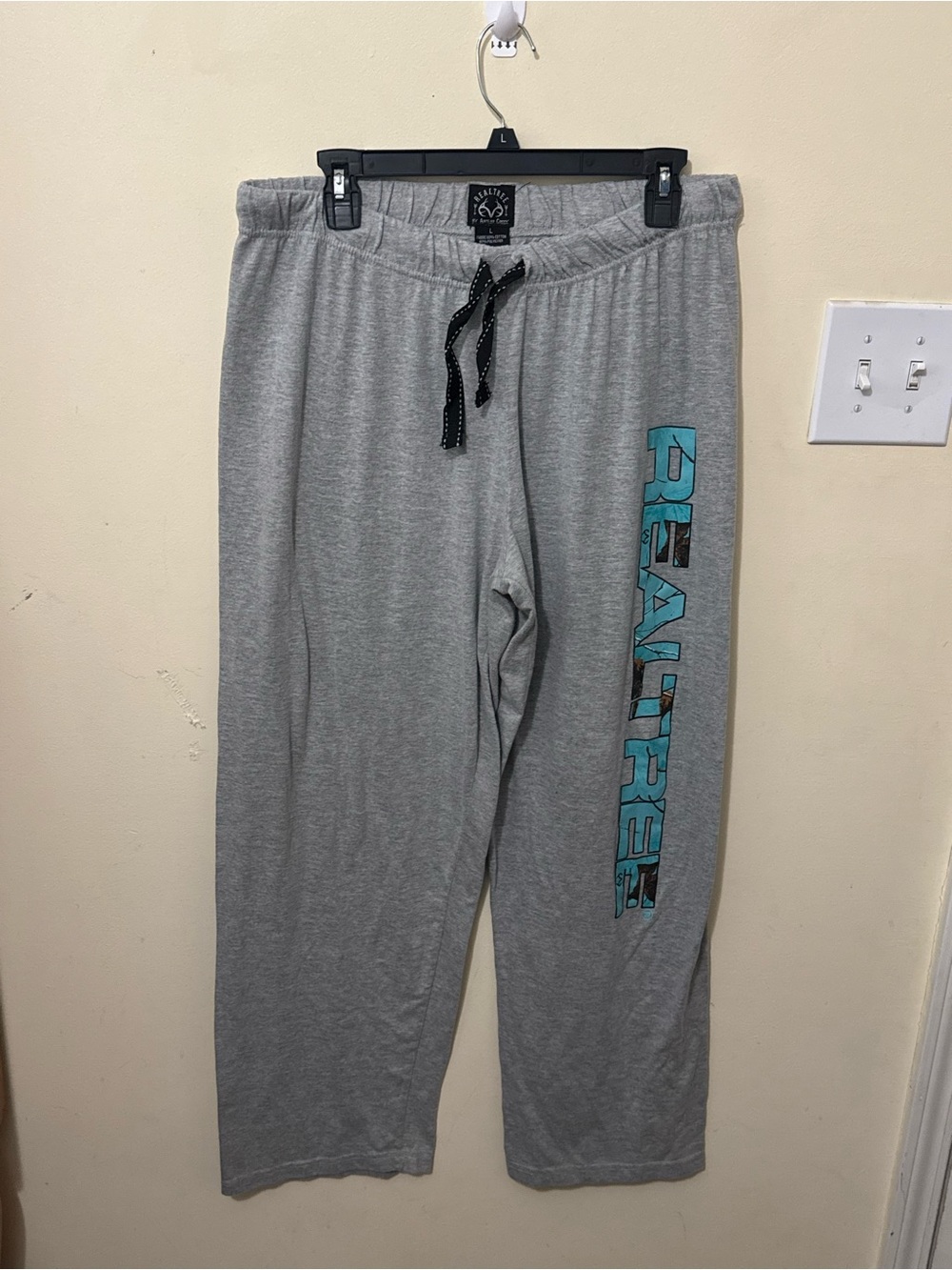 Realtree Gray Sweatpants with Teal Side Logo